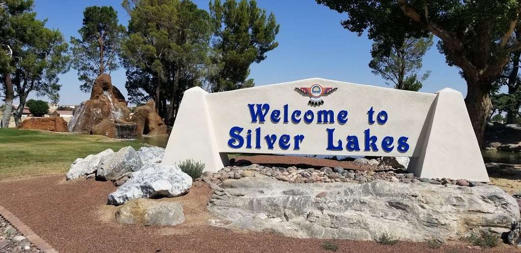 Silver Lakes Market | 15075 Vista Rd #21, Helendale, CA 92342, USA | Phone: (760) 245-6155