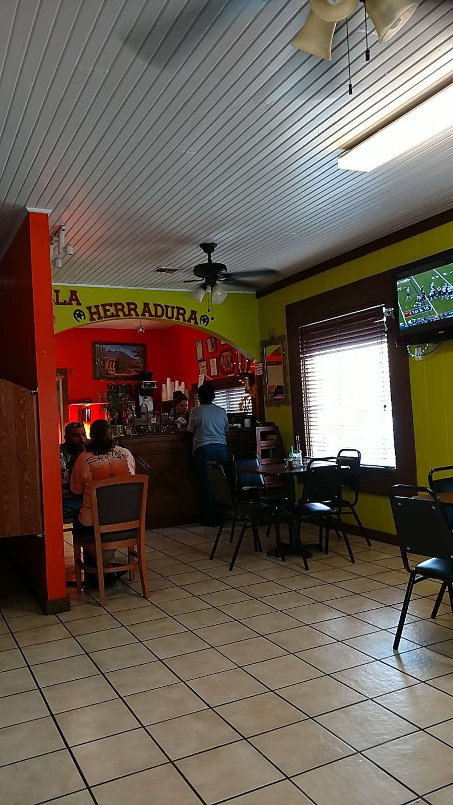 La Herradura | 600 W Burleson St, Wharton, TX 77488, USA | Phone: (979) 532-1727