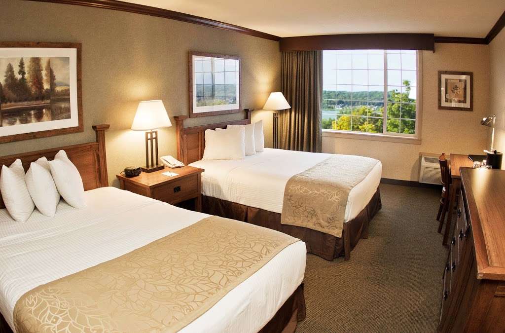 The Ridge Hotel | W4240 WI-50, Lake Geneva, WI 53147 | Phone: (800) 225-5558