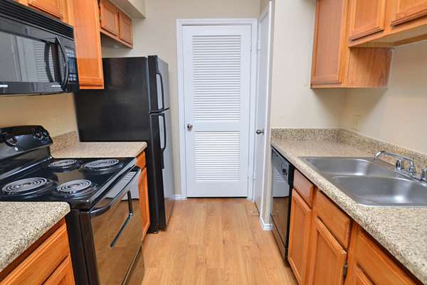 The Cottages of Cypresswood Apartments | 7203 Oakwood Glen Blvd, Spring, TX 77379, USA | Phone: (281) 370-9156