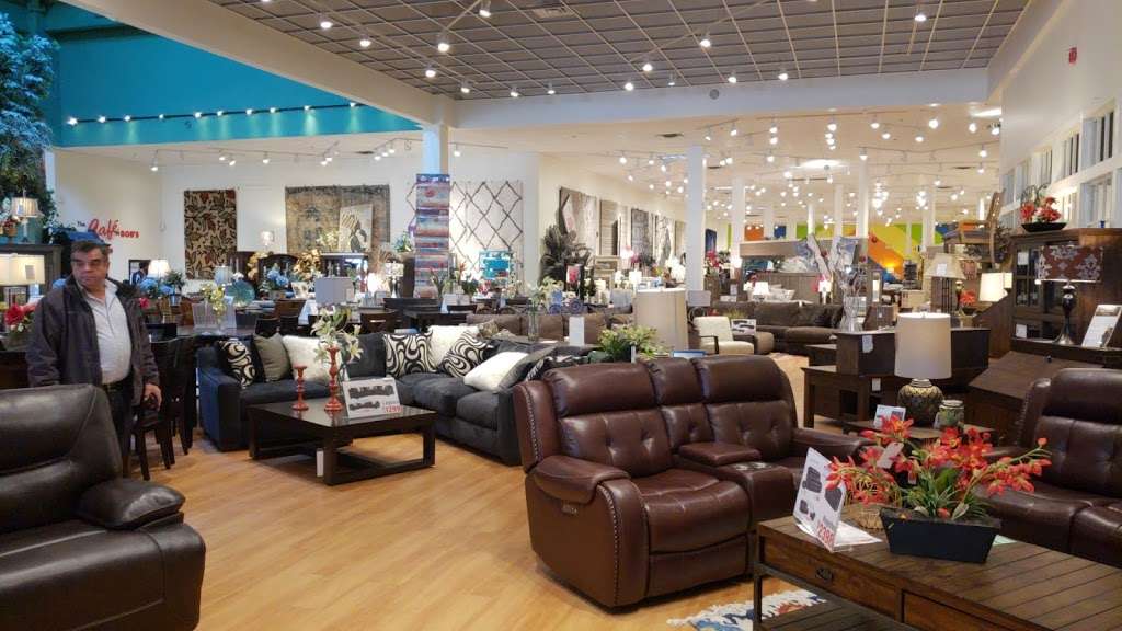 Bob’s Discount Furniture and Mattress Store | 92 Cluff Crossing Rd, Salem, NH 03079, USA | Phone: (603) 893-2010