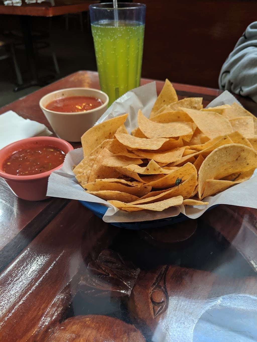 Los Mariachis Mexican Restaurant | 4305 W Layton Ave, Greenfield, WI 53220, USA | Phone: (414) 325-7800