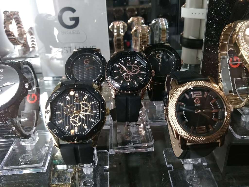 G by GUESS | 15549 FL-535 Suite D, Orlando, FL 32821, USA | Phone: (407) 239-0010