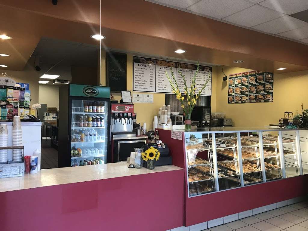 Sophies Donuts | Topaz Ln, Fullerton, CA 92831, USA | Phone: (657) 252-0713