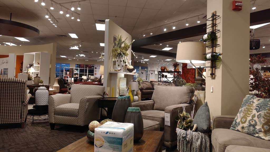 La-Z-Boy Home Furnishings & Décor | 9110 Rockville Rd, Indianapolis, IN 46234 | Phone: (317) 960-5555