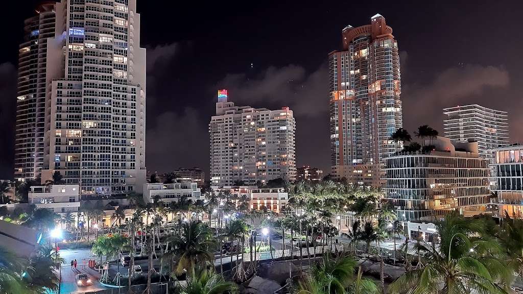 Hilton Bentley Miami/South Beach | 101 Ocean Dr, Miami Beach, FL 33139, USA | Phone: (305) 938-4600