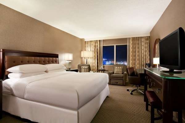 Hilton Meadowlands | 2 Meadowlands Plaza, East Rutherford, NJ 07073, USA | Phone: (201) 896-0500