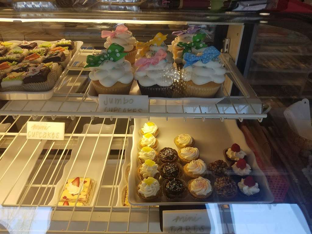 Beverlys Best Bakery | 4975 Yorba Ranch Rd, Yorba Linda, CA 92887, USA | Phone: (714) 779-8000