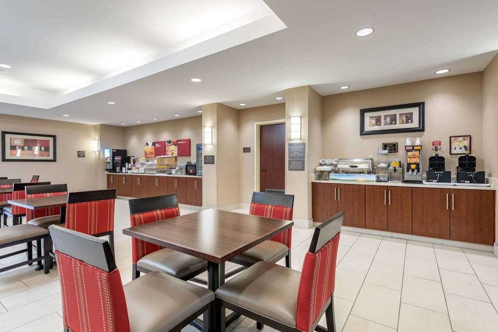 Comfort Suites Cincinnati Airport | 775 Petersburg Road I-275 Exit 4 A, Hebron, KY 41048 | Phone: (859) 980-0555