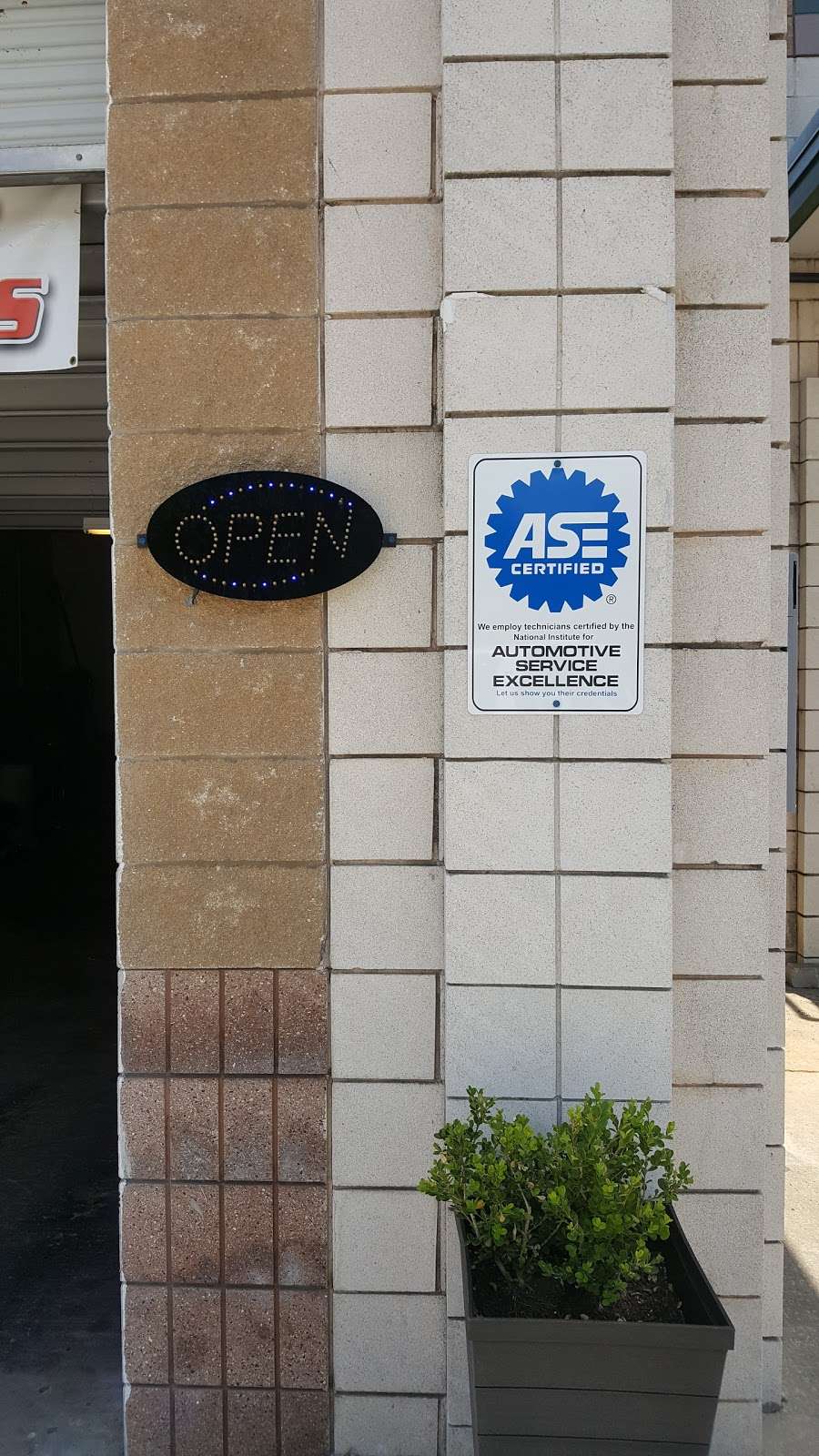 Onsite Auto Repair | 4120 W 15th St #106, Plano, TX 75093, USA | Phone: (972) 679-5325