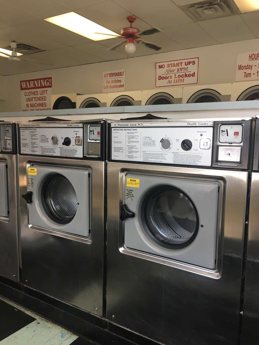 Coccos Coin-Opt Laundry | 540 S Oak Ave, Primos, PA 19018, USA | Phone: (610) 622-4147