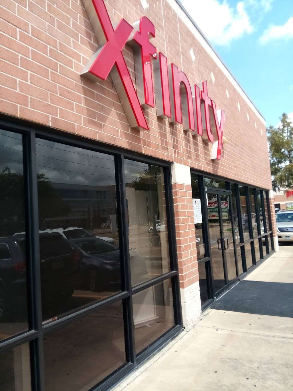 Xfinity Store by Comcast | 2616 S Voss Rd, Houston, TX 77057, USA | Phone: (800) 934-6489