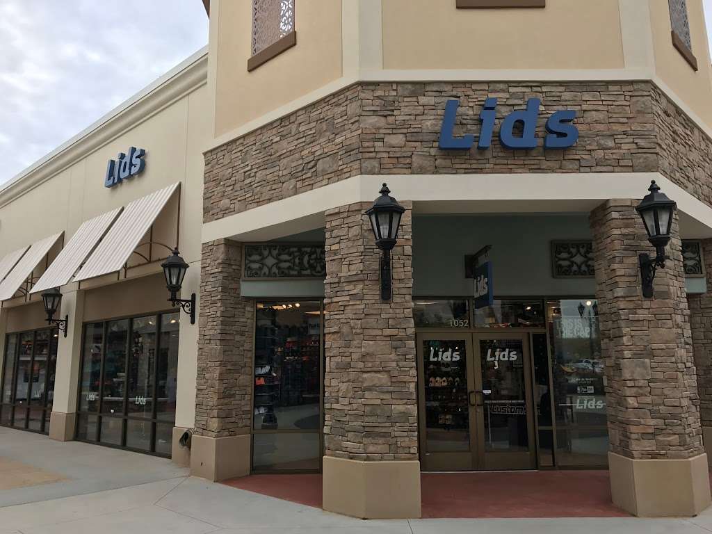 Lids | 5512 New Fashion Way #1052, Charlotte, NC 28278, USA | Phone: (704) 588-2650