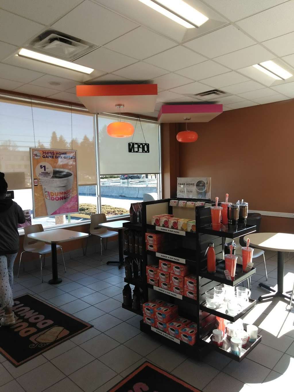 Dunkin Donuts | 881 W Butler Ave, Ambler, PA 19002, USA | Phone: (215) 643-4647