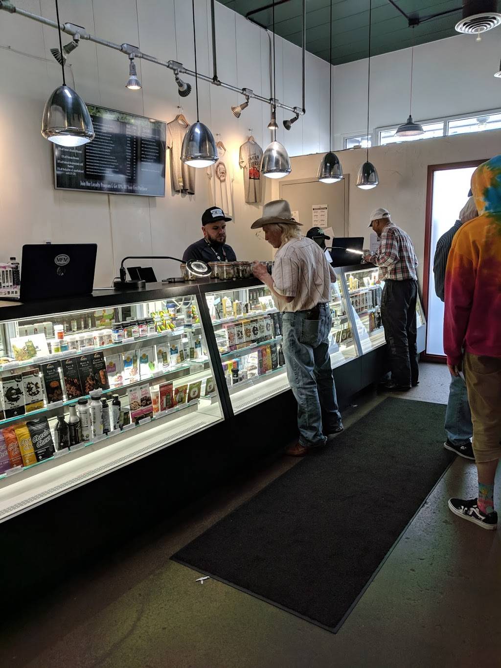 Maggies Farm Marijuana Dispensary | 141 Manitou Ave, Manitou Springs, CO 80829, USA | Phone: (719) 685-1655