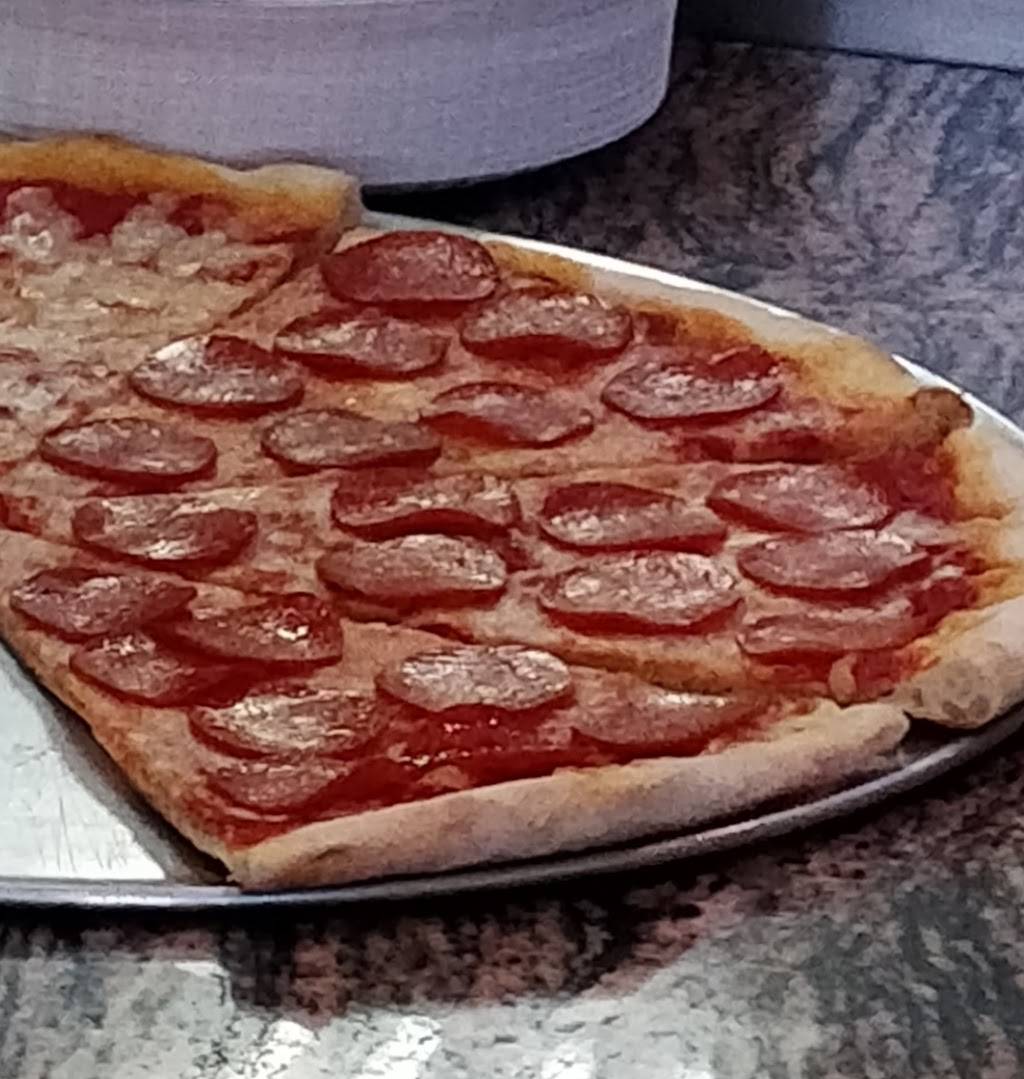 Primos Pizzeria | 2909 Washington Rd, Parlin, NJ 08859, USA | Phone: (732) 952-8585