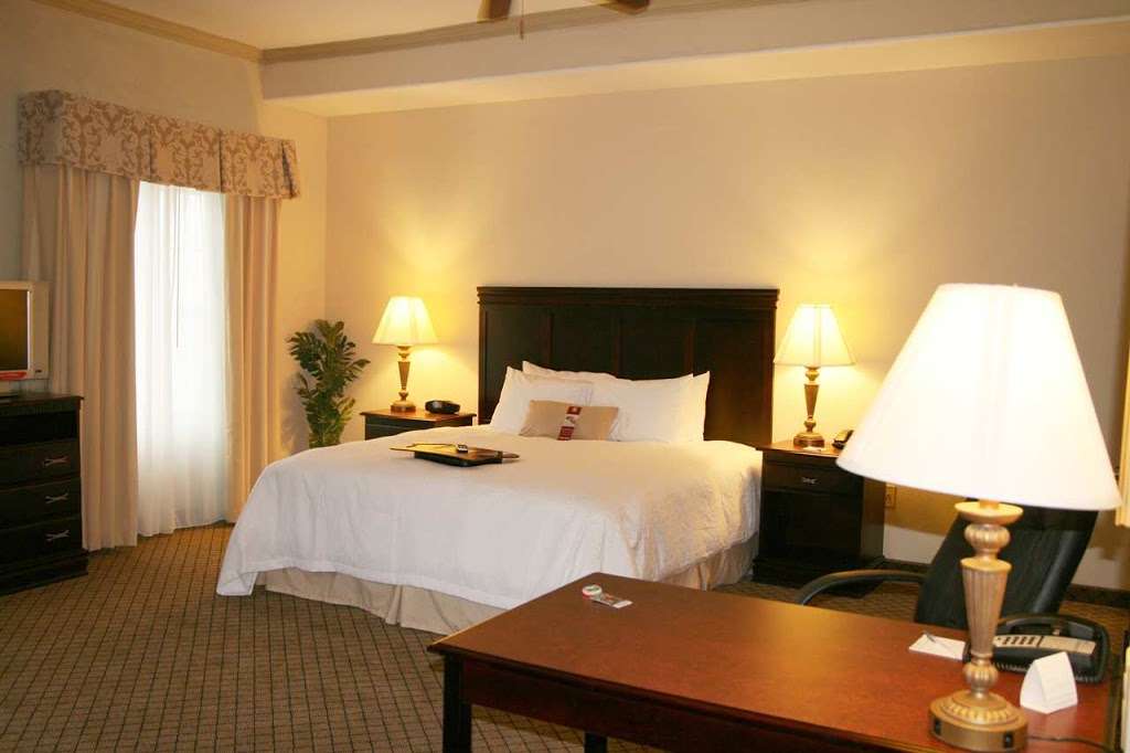 Hampton Inn & Suites Galveston | 6431 Central City Blvd, Galveston, TX 77551, USA | Phone: (409) 744-5600