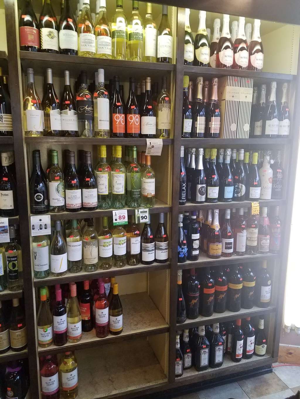 World Wine and Spirits | 1453 Pennsylvania Ave SE, Washington, DC 20003 | Phone: (202) 543-1668