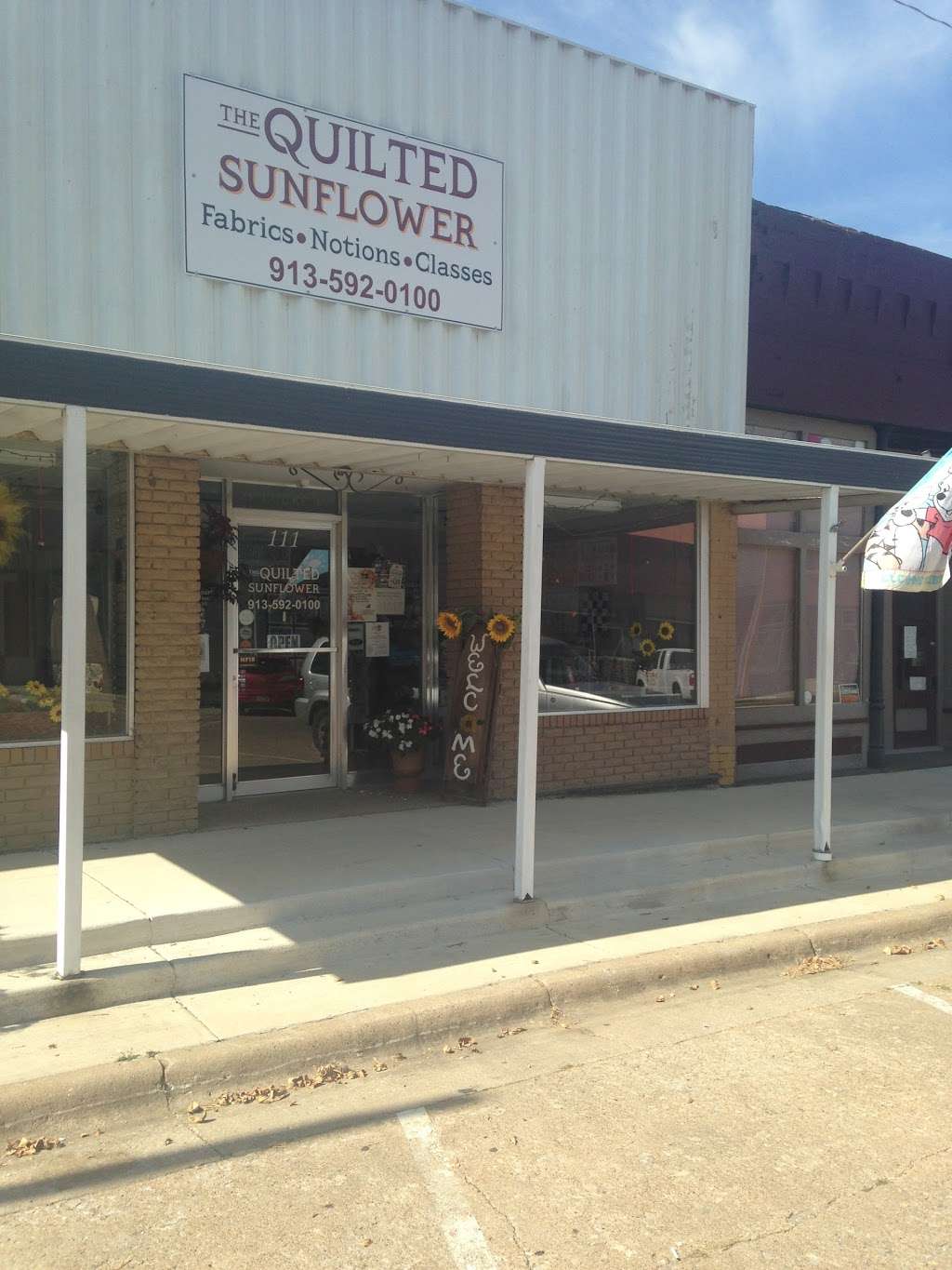 The Quilted Sunflower | 111 S Main St, Spring Hill, KS 66083, USA | Phone: (913) 592-0100