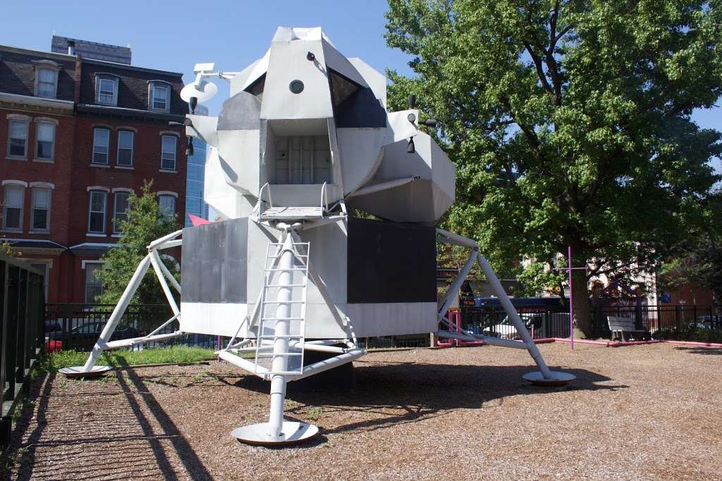 Grumman Lunar Module | The Franklin Institute, 222 N 20th St, Philadelphia, PA 19103, USA | Phone: (215) 448-1200