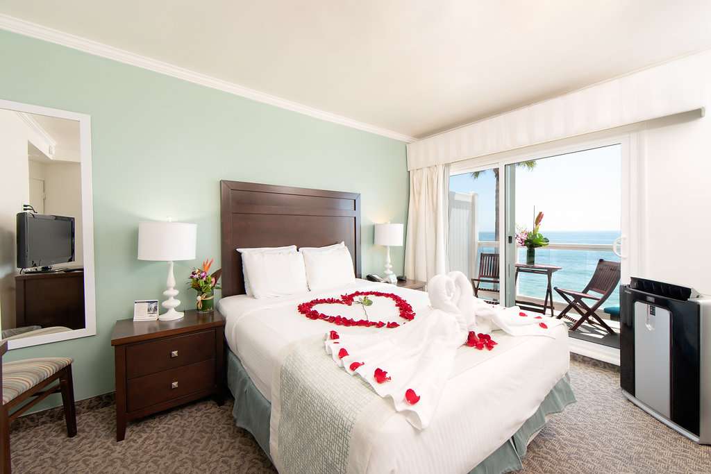 Capri Laguna | 1441 S Coast Hwy, Laguna Beach, CA 92651, USA | Phone: (949) 494-6533 Capri Laguna | 1441 S Coast Hwy, Laguna Beach, CA 92651, USA | Phone: (949) 494-6533