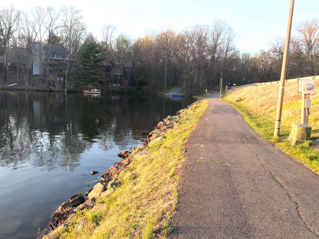 Lake Anne, Blue Trail | 1608-1618 Wiehle Ave, Reston, VA 20190