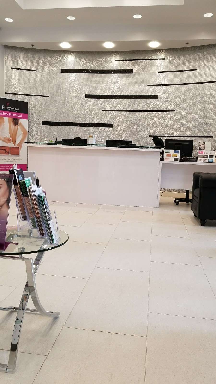 New Look Skin Center | 6701 Quail Hill Pkwy, Irvine, CA 92603 | Phone: (877) 628-5005