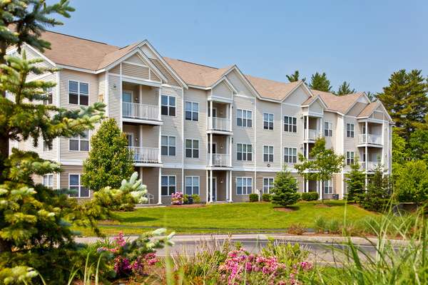 Pembroke Woods Apartments | 1100 Pembroke Woods Dr, Pembroke, MA 02359 | Phone: (781) 826-6556