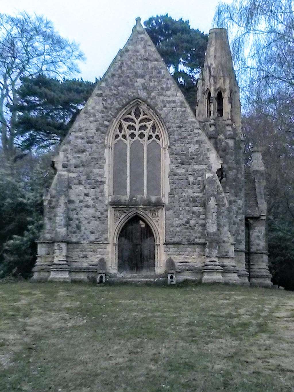Petre Chapel | Warley, Brentwood CM13 3RH, UK | Phone: 020 7481 0533