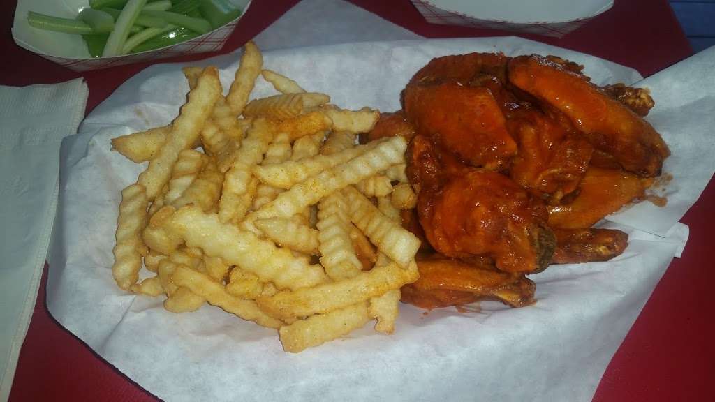 Wing Slingers | 8458 Federal Blvd, Westminster, CO 80031, USA | Phone: (303) 427-8700