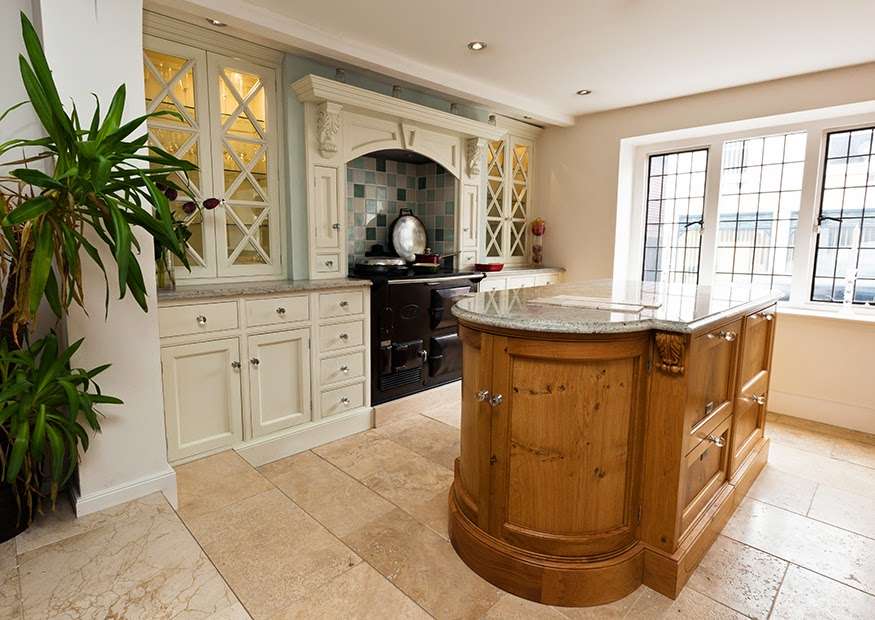 Thoroughly Wood Bespoke Kitchens - Sevenoaks Showroom | 2 Chart Ln, Brasted, Westerham TN16 1LN, UK | Phone: 01959 561018