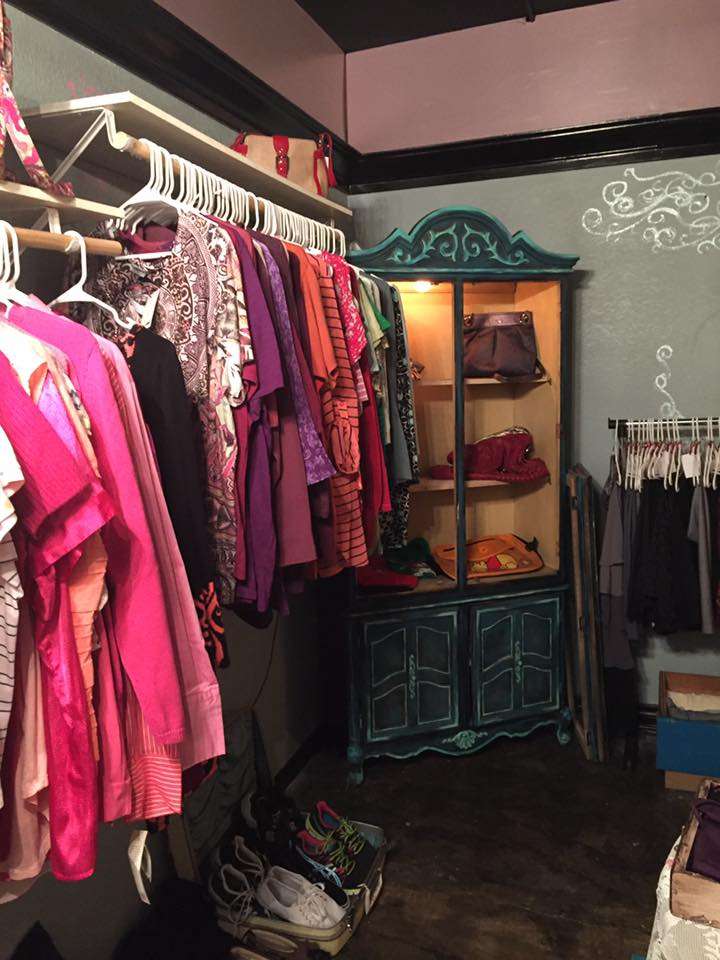 The Paisley Iris "Boutique Resale" | 819 3rd St b, Rosenberg, TX 77471 | Phone: (713) 876-2585