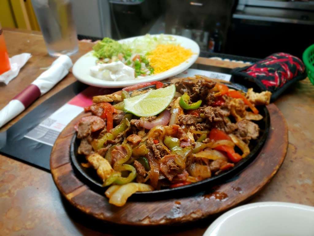 Taqueria Las Palmas | 4955 W 72nd Ave, Westminster, CO 80030, USA | Phone: (303) 427-2975