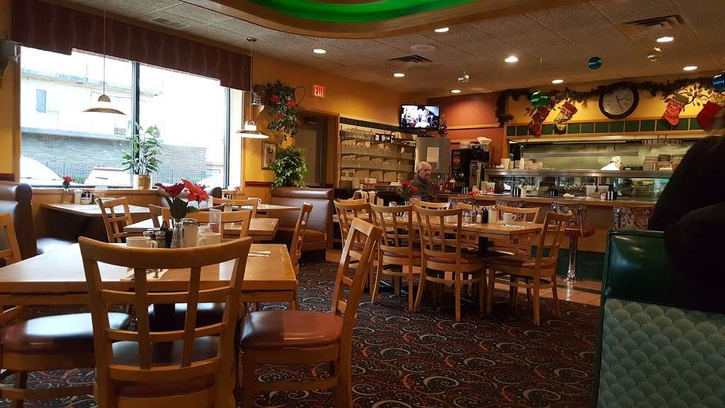 Alexanders Restaurant | 6725 W Pershing Rd, Stickney, IL 60402, USA | Phone: (708) 788-6000