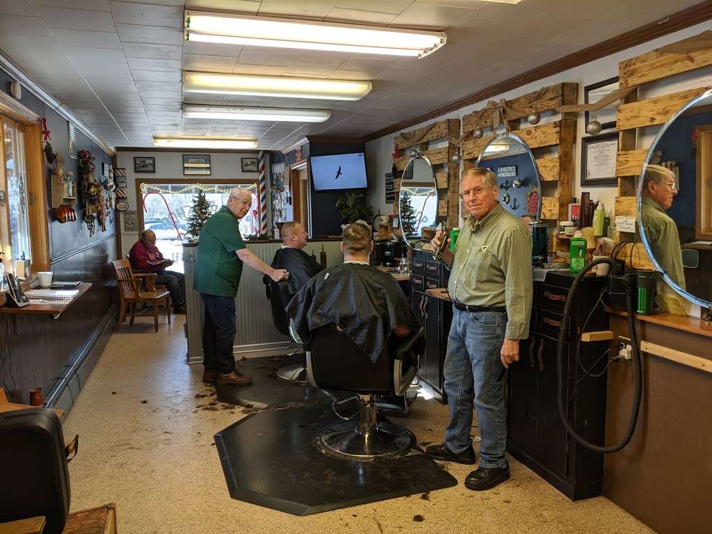 Your Great Escape Salon & Barbershop | 114 N Main St, Dousman, WI 53118, USA | Phone: (262) 965-2471