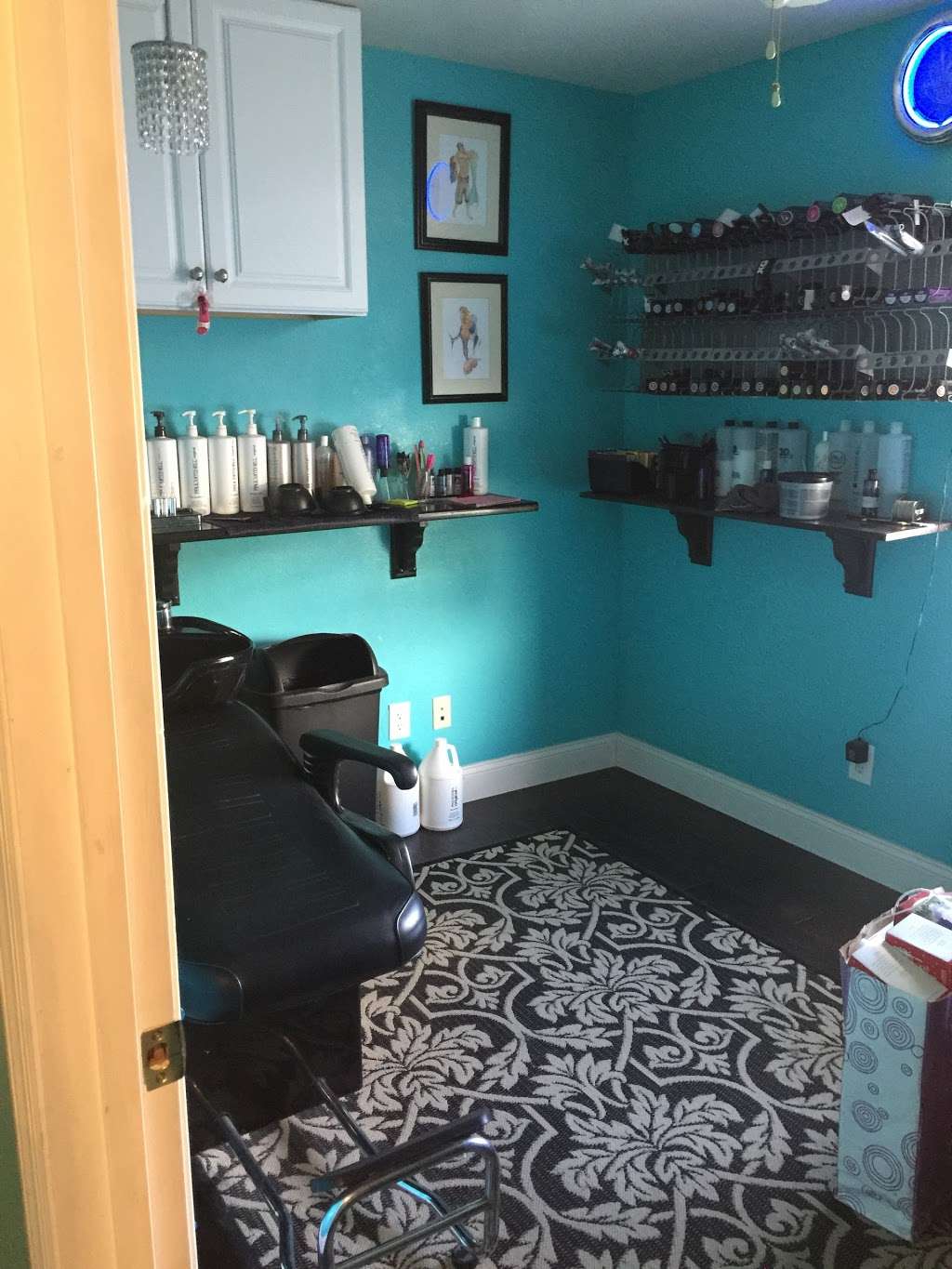 Moreys Salon & Barber | 2323n N Cocoa Blvd, Cocoa, FL 32922, USA | Phone: (321) 636-7447