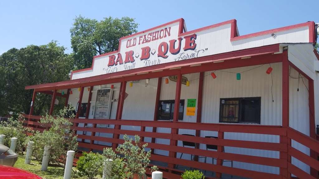 Old Fashion Barbeque | 8110 Southbank St, Houston, TX 77033 | Phone: (713) 733-9424