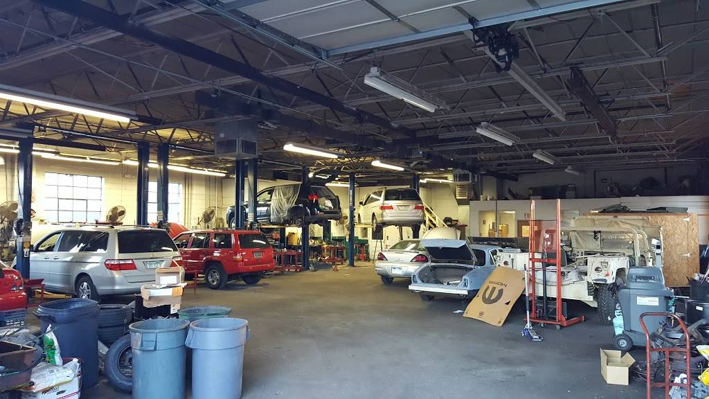 Callins Auto Repair | 29980 John R Rd, Madison Heights, MI 48071, USA | Phone: (248) 399-1899