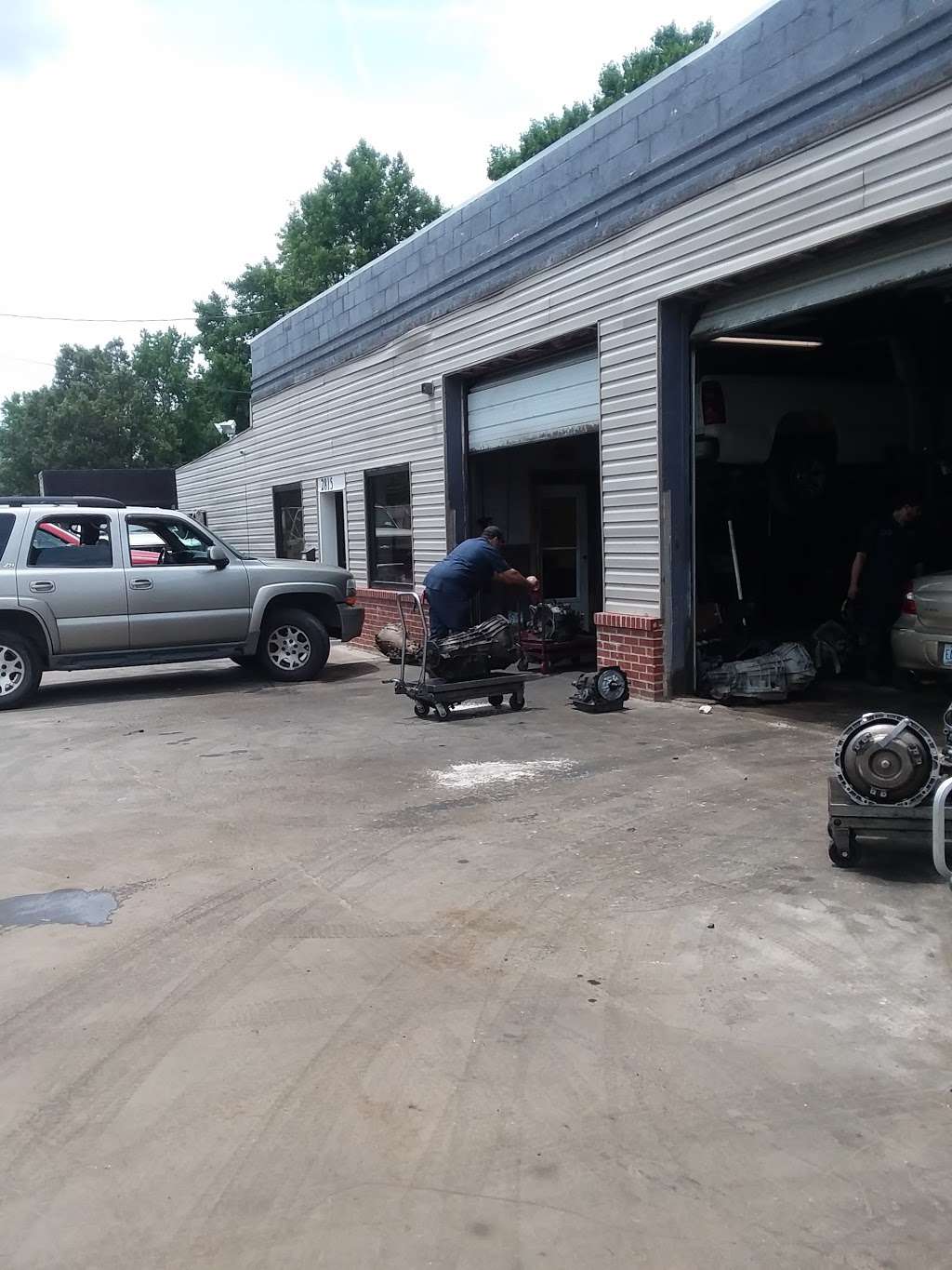 Worleys Auto Repair | 2815 N Graham St, Charlotte, NC 28206, USA | Phone: (704) 377-4188