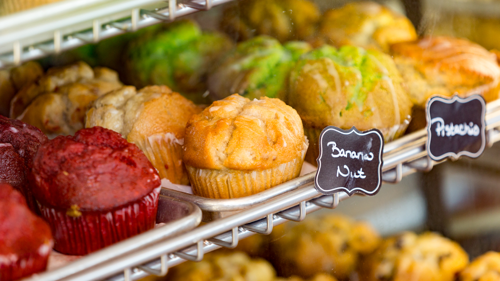 Angies Sugar Buzz Bakery | 1004 E Church St, Sandwich, IL 60548, USA | Phone: (815) 786-7774