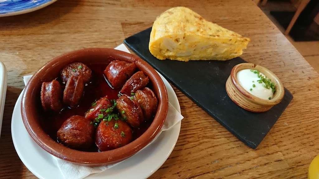 Tapas Revolution | Upper Mall, Bluewater Pkwy, Greenhithe, Dartford, Greenhithe DA9 9ST, UK | Phone: 01322 381817