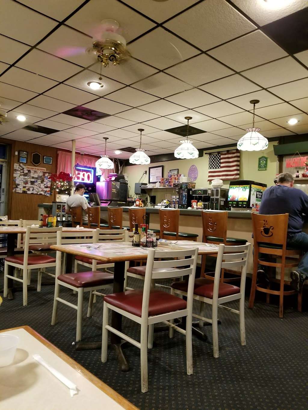 Johnnys Family Restaurant | 3023 Mountain Rd, Pasadena, MD 21122, USA | Phone: (410) 255-1621