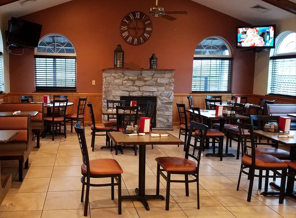 Rinos Pizza | 1711 Lebanon Rd, Manheim, PA 17545, USA | Phone: (717) 665-0606