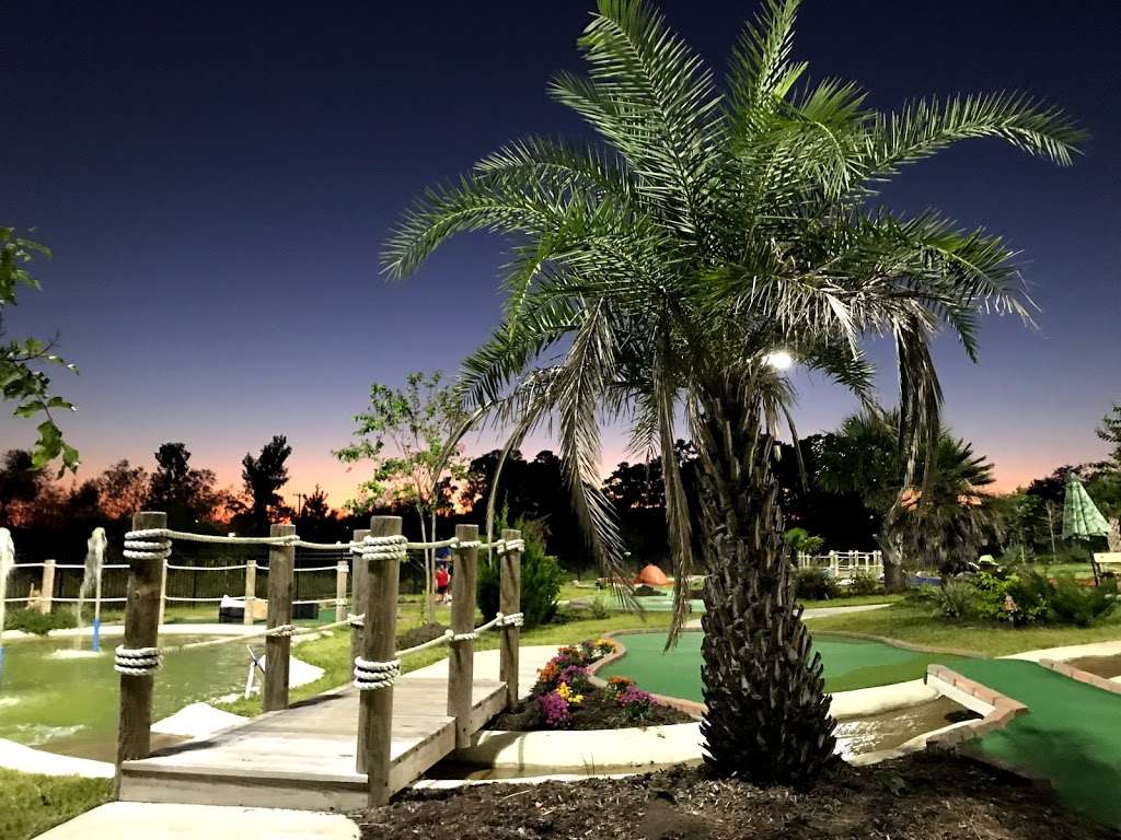 Longview Greens Miniature Golfing | 735 Clepper Dr, Montgomery, TX 77356, USA | Phone: (936) 242-0604