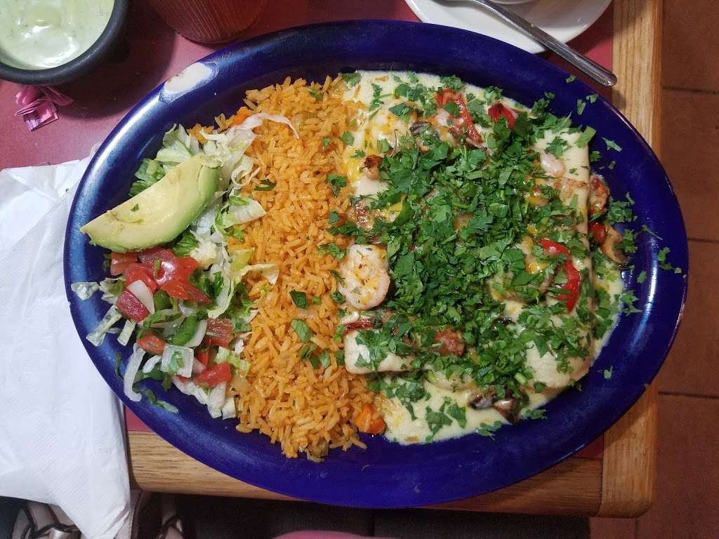 Iguanas Ranas Cantina | 3121 Palmer Hwy, Texas City, TX 77590, USA | Phone: (409) 995-0594