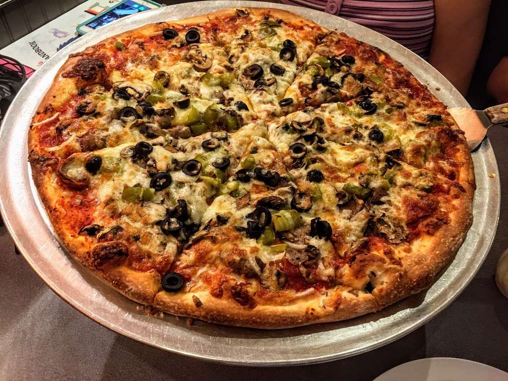 Diromios Pizza And Grill | 101 Divine Drive #2, Davenport, FL 33897, USA | Phone: (863) 420-2001