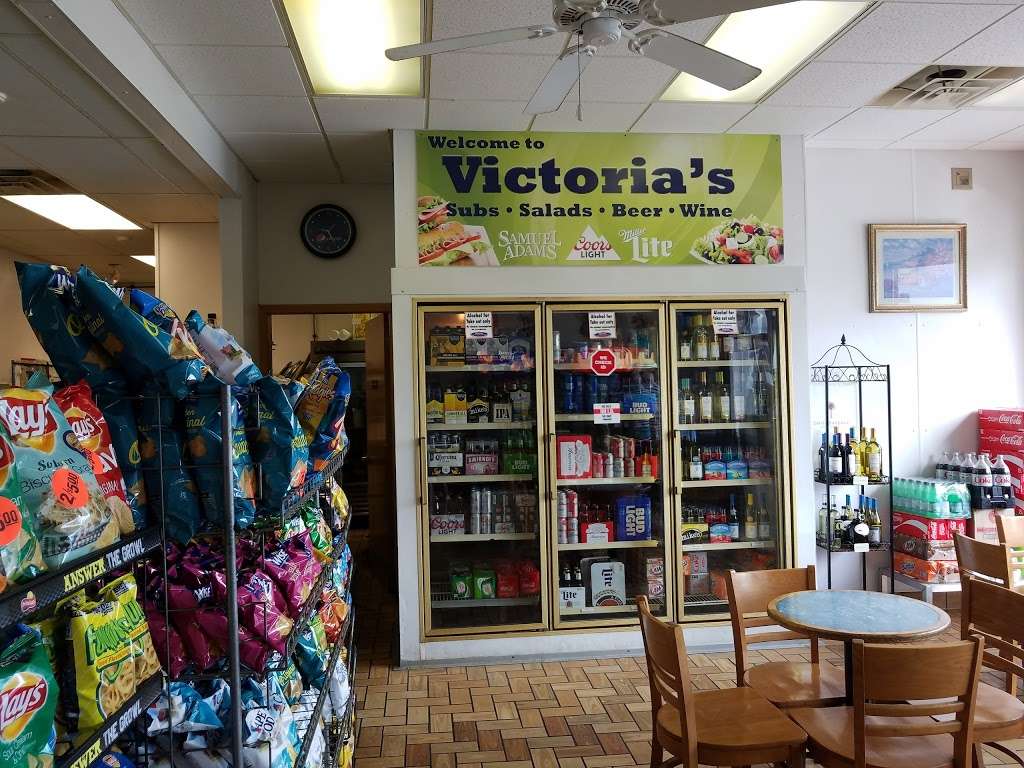 Victorias Sub Shop | 345 Rockland St, Hingham, MA 02043, USA | Phone: (781) 749-9684