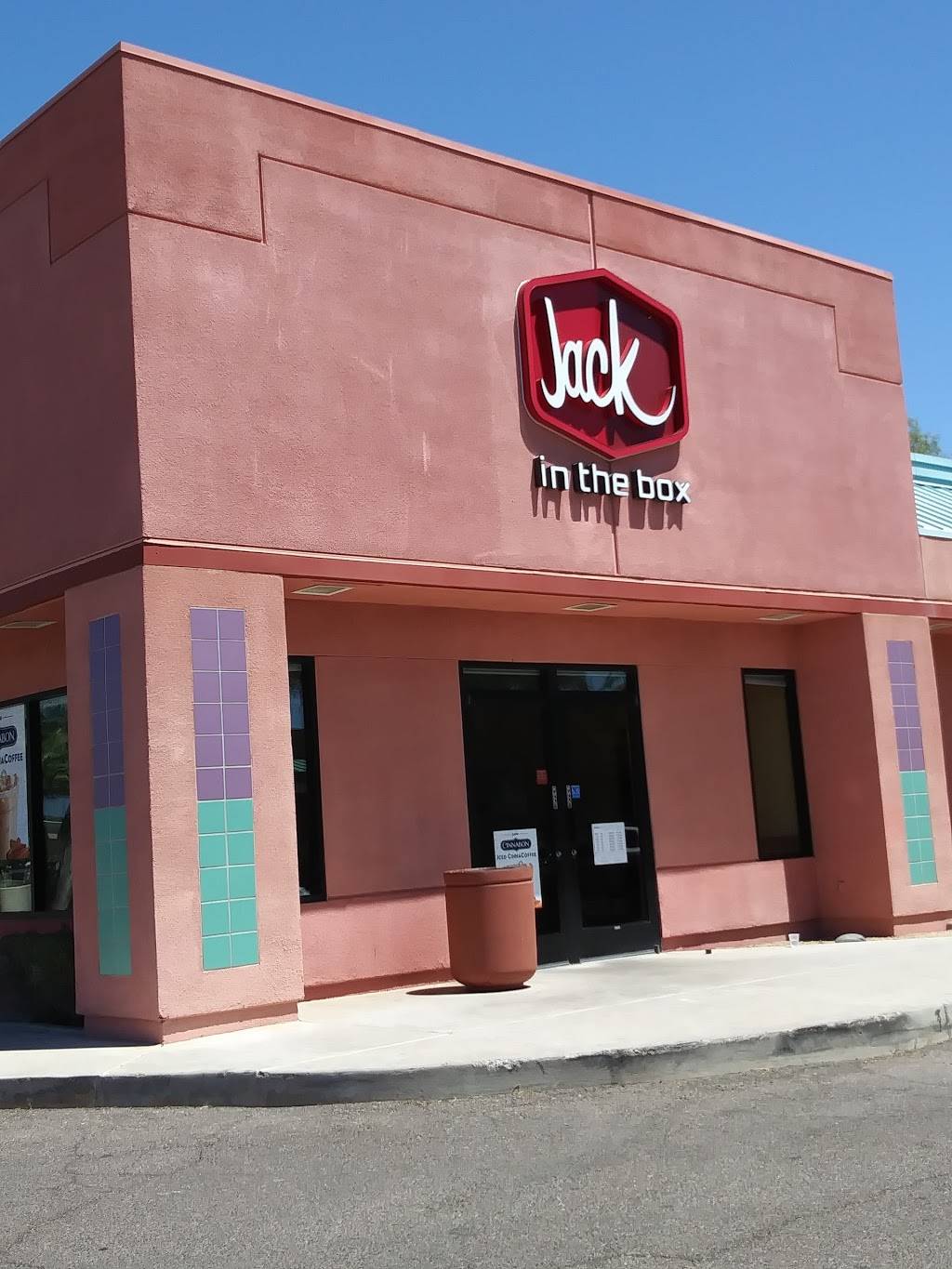 Jack in the Box | 900 N Cooper Rd, Chandler, AZ 85225, USA | Phone: (480) 821-5027