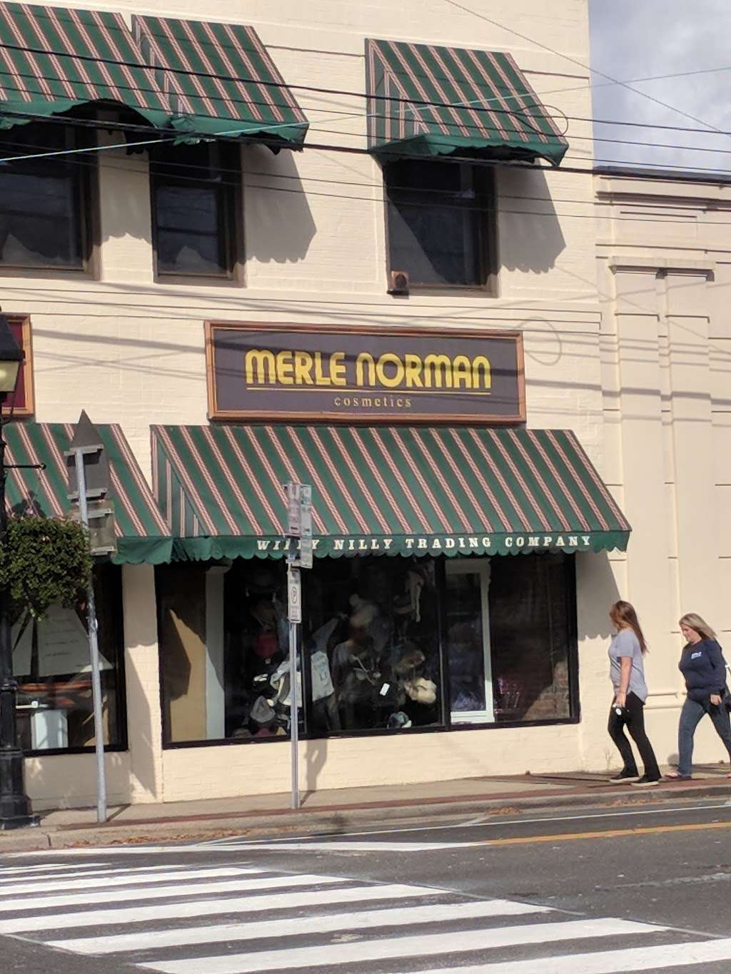 Merle Norman Cosmetic Studio | 153 W Main St, Bay Shore, NY 11706, USA | Phone: (631) 666-4488