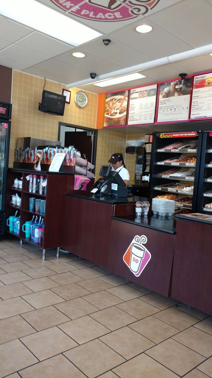 Dunkin Donuts | 8801 Pulaski Hwy, Baltimore, MD 21237, USA | Phone: (410) 574-4072